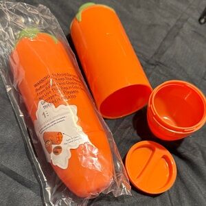 Orange Carrot-Shaped Storage snack Container Set
3 for 10